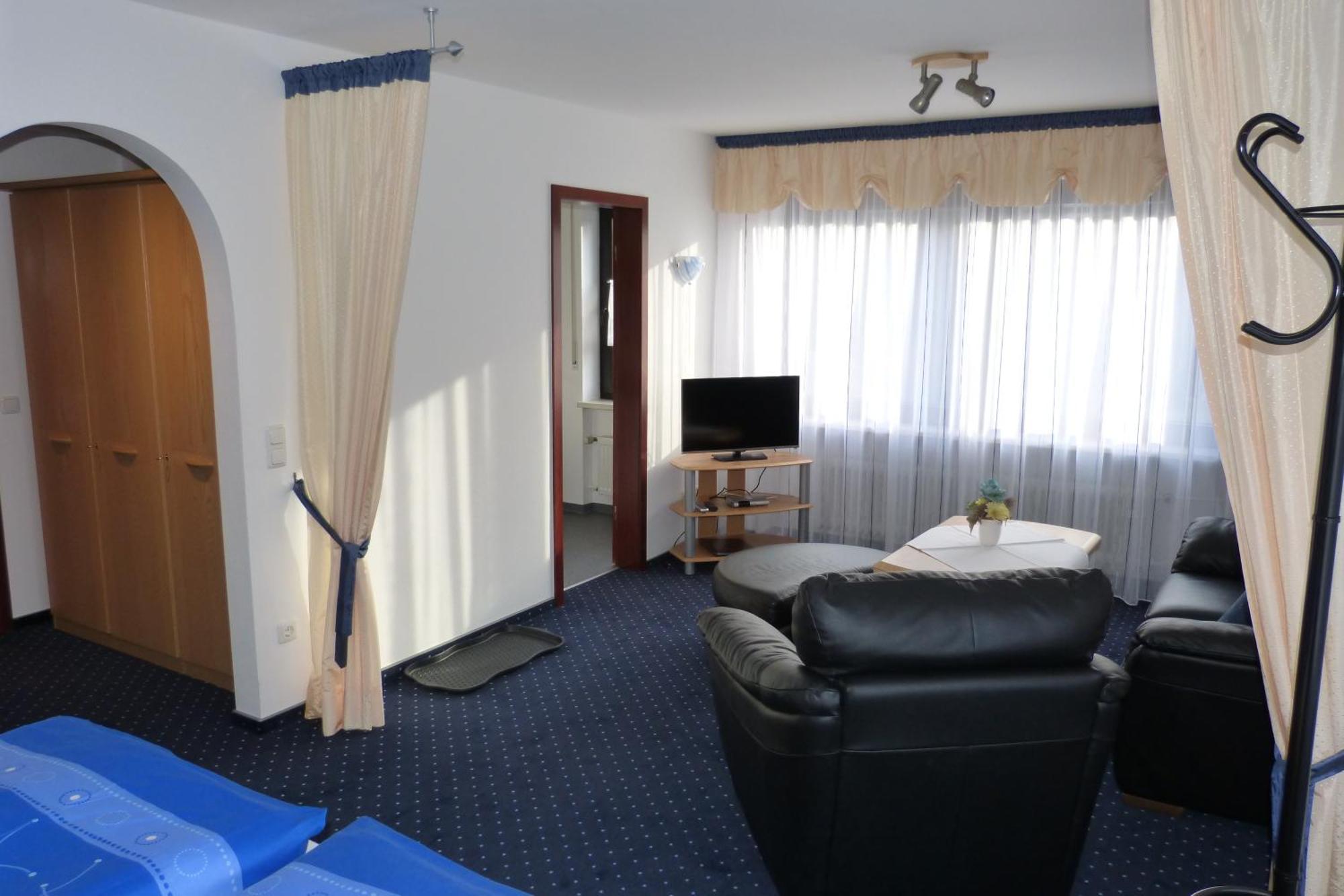 Cafe-Pension Waldesruh Виллинген Номер фото